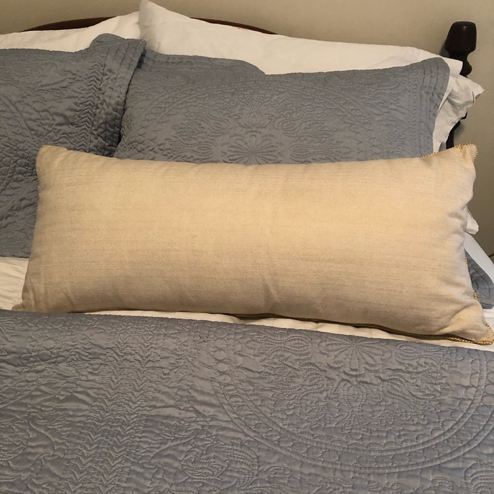 Anthropologie Decorative Pillow Cover - Picture 4 of 5